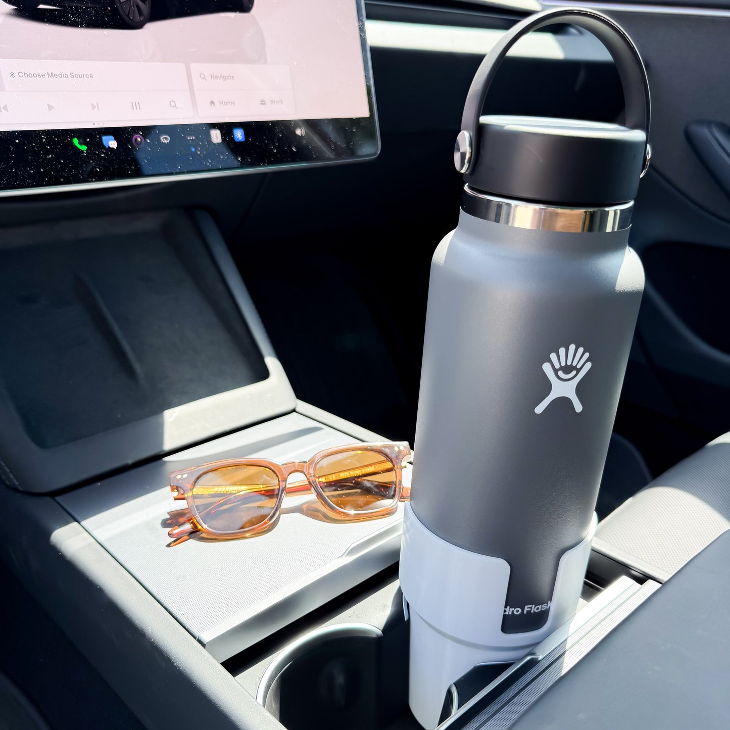 Universal HydroFlask Cup Holder Adapter - Tesla Model 3 / Y