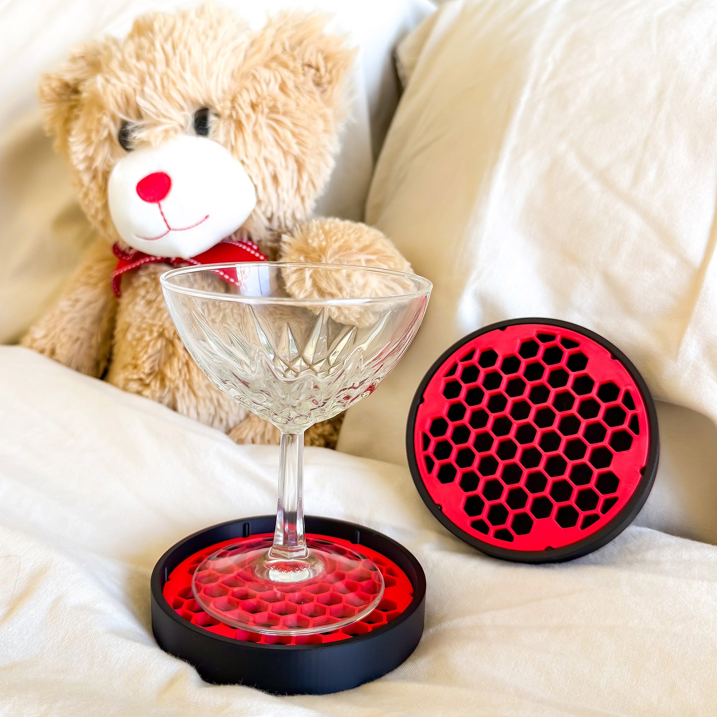 Levitation Coaster - Round Edition in Scarlet Red - Set of 2